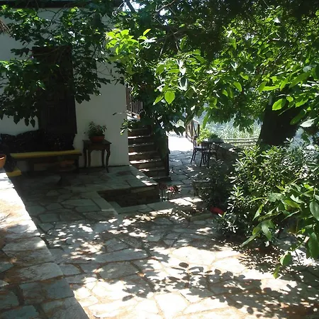 Αρχοντικό Μαργαρίτη Πανσιόν Μακρινίτσα